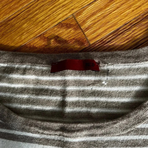 Neutral tone striped - Picture 3 of 4